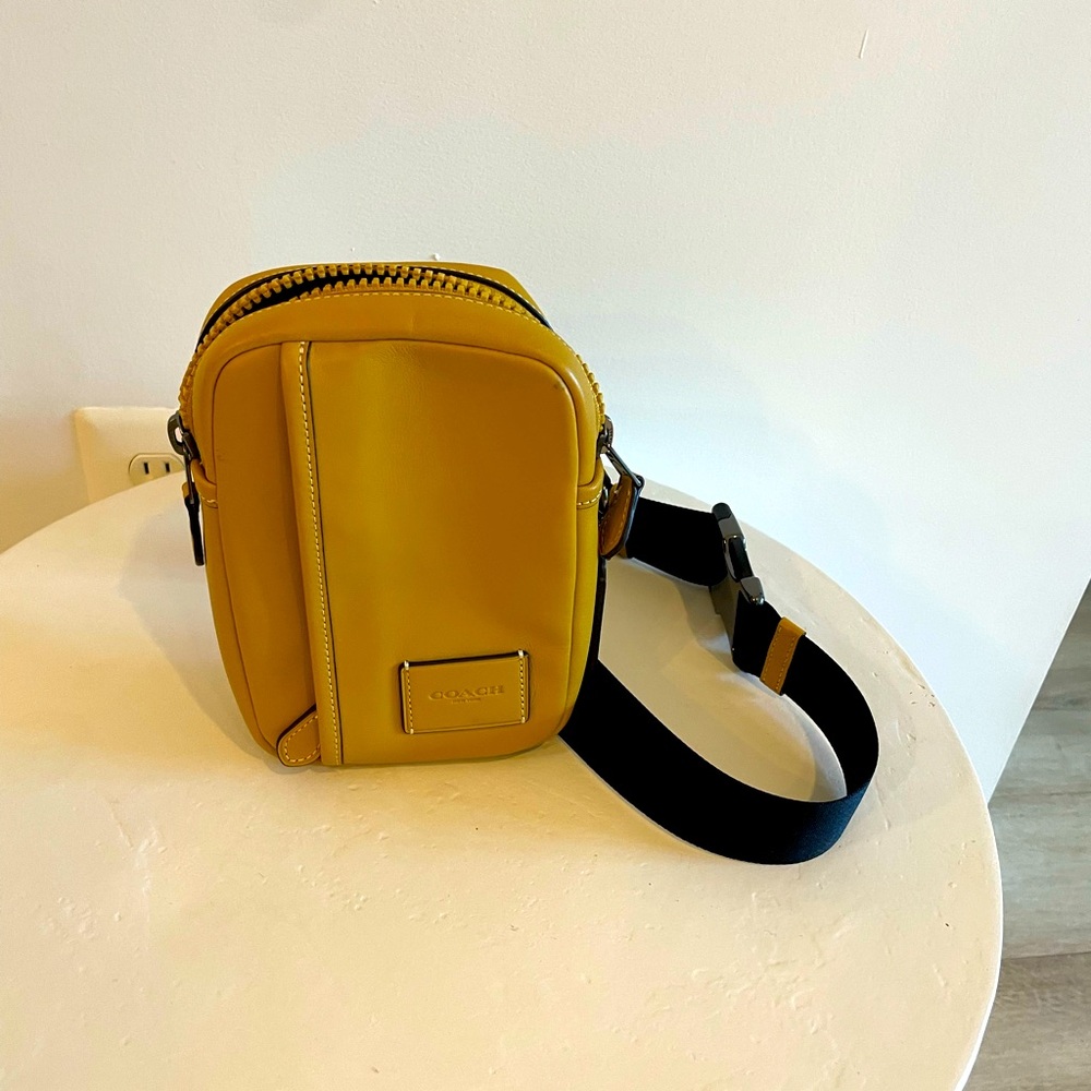 COACH EDGE L PACK